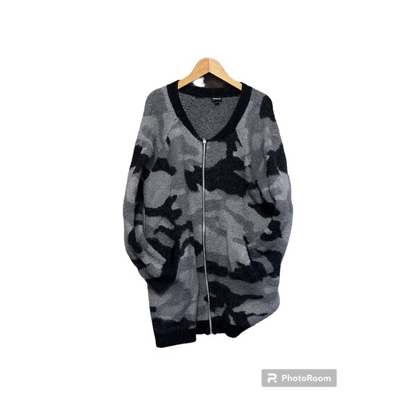 Torrid Camo Print Open-Front Cardigan Sweater Size 2 black gray - Picture 2 of 8